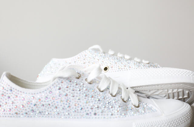 A pair of running shoes